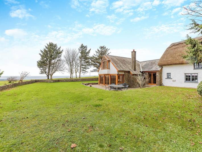 Cottage for 7 people, with Garden in Clovelly