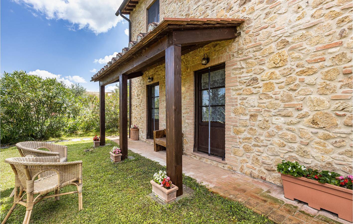 180qm Wohnung mit Parkplatz, Pool und Garten, 1,5km von Fiume Era in Volterra, Pisa Provinz