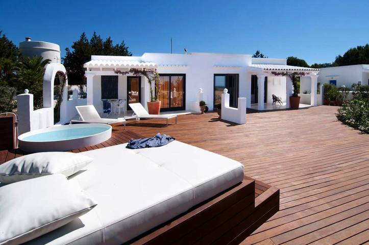 Hotel für 2 Personen, mit Terrasse und Whirlpool sowie Garten und Pool