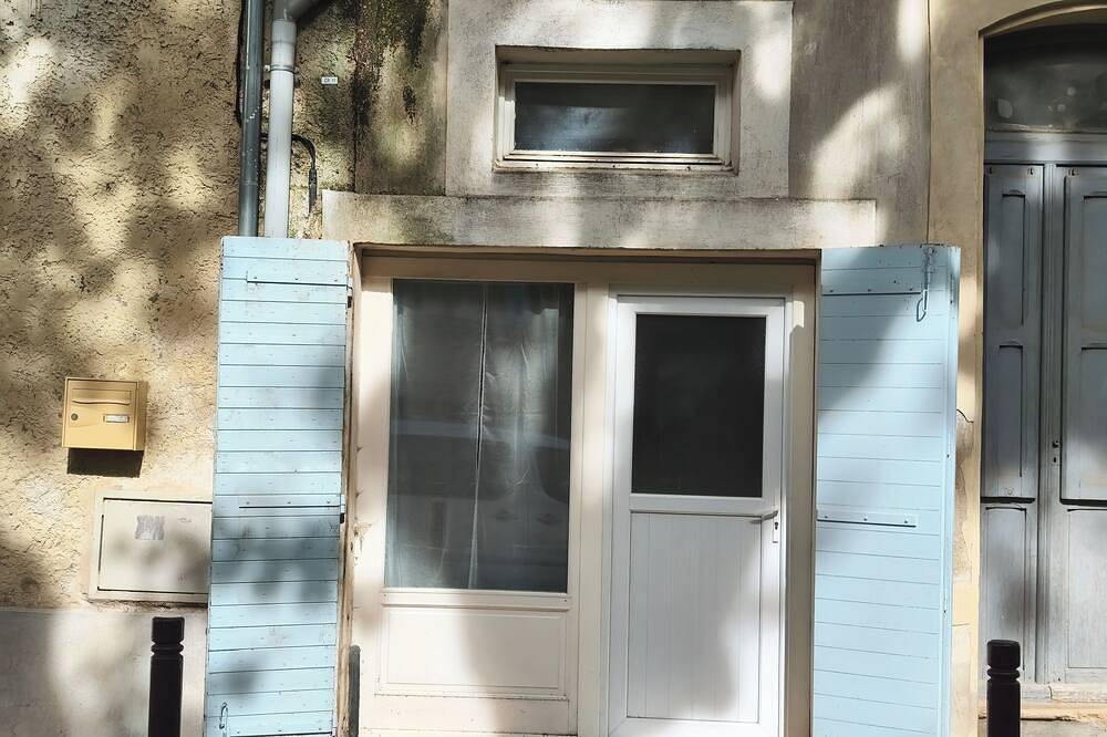 Apartamento entero, Cosy studio in the center of Pélissanne in Pélissanne, Region de Aix-en-Provence