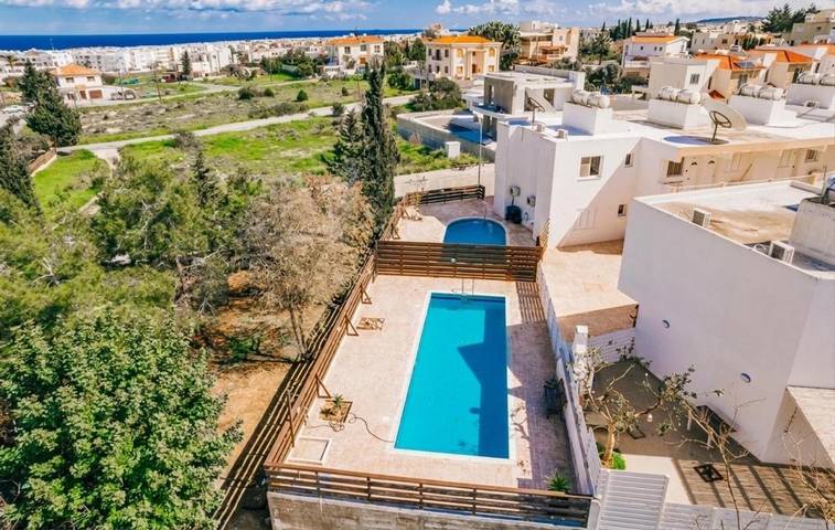 Appartement de vacances pour 4 personnes, avec Balcon et Terrasse ainsi que Piscine et Vue