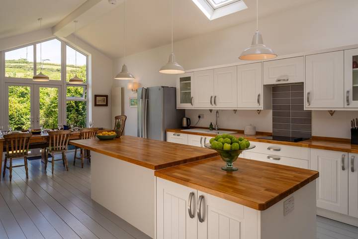 Gîte pour 8 personnes, avec jardin, animaux acceptés à Croyde