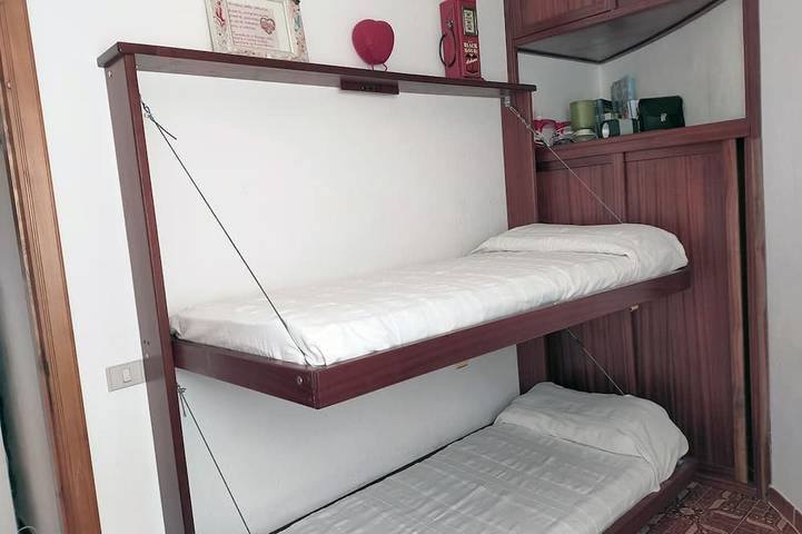 Ganze Wohnung, Erdgeschosswohnung 20 m vom Meer entfernt in Sa Rocca Tunda, San Vero Milis