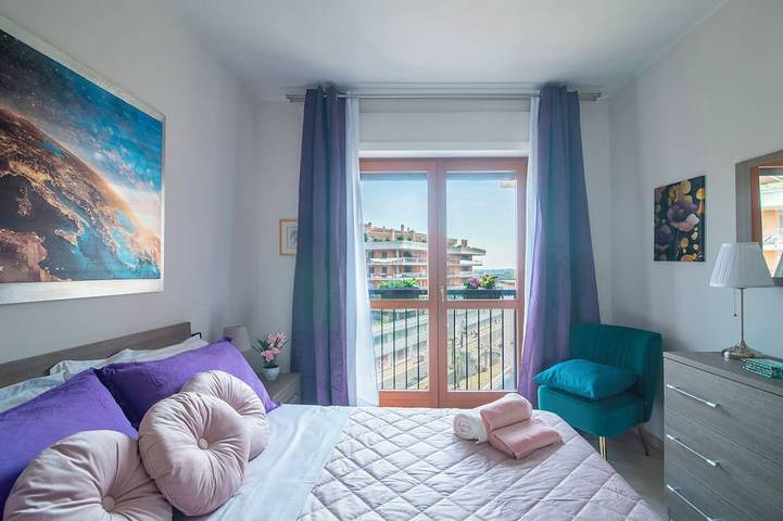 Entire apartment, Delightful apartment with large terrace near Leonardo Da Vinci Fco Airport in Fiumicino, Rome Province