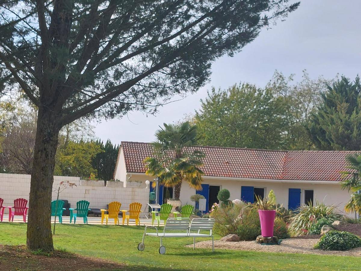 Double Room in Neuville-de-Poitou, Vienne (France)