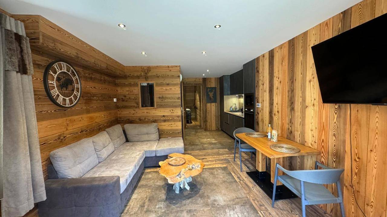 One-Bedroom Apartment with Terrace in Névache, Région de Briançon