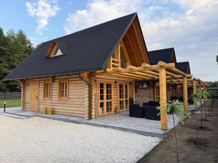 Location de vacances pour 6 personnes, avec vue et jardin ainsi que balcon et sauna dans Radawa