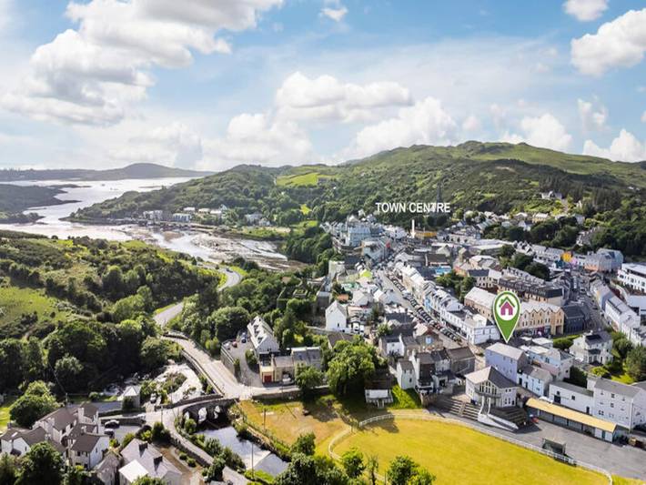 Holiday rental for 2 people, with balcony, child-friendly in Clifden