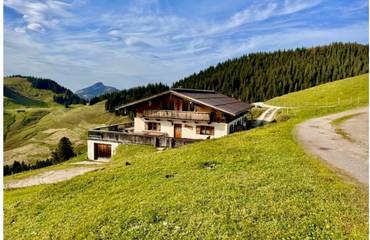 Ferienhaus für 10 Personen, mit Ausblick und Terrasse in Rettenschöss