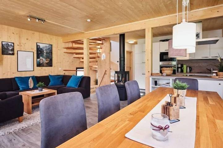 Chalet für 8 Personen, mit Balkon und Sauna in Steinach am Brenner