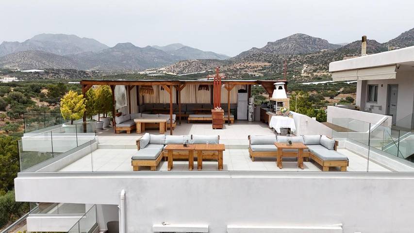 Location de vacances pour 5 personnes, avec jardin ainsi que piscine et vue dans Makri Gialos - 4