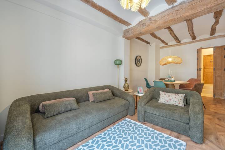 Holiday Home 'Ca La Mala' with Shared Terrace, Balcony and Wi-Fi in Biar, Alicante Inland