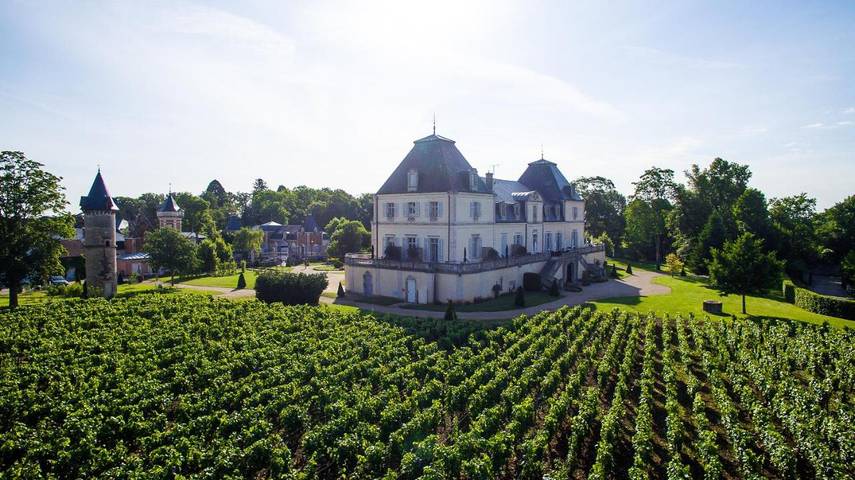 Hôtel pour 2 personnes, avec Jacuzzi et Terrasse ainsi que Jardin et Piscine à Meursault