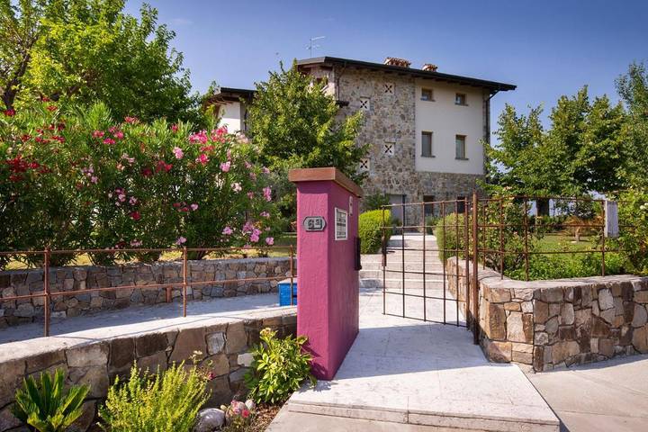 Chambre d’hôte pour 2 personnes, avec jacuzzi et jardin à Peschiera del Garda