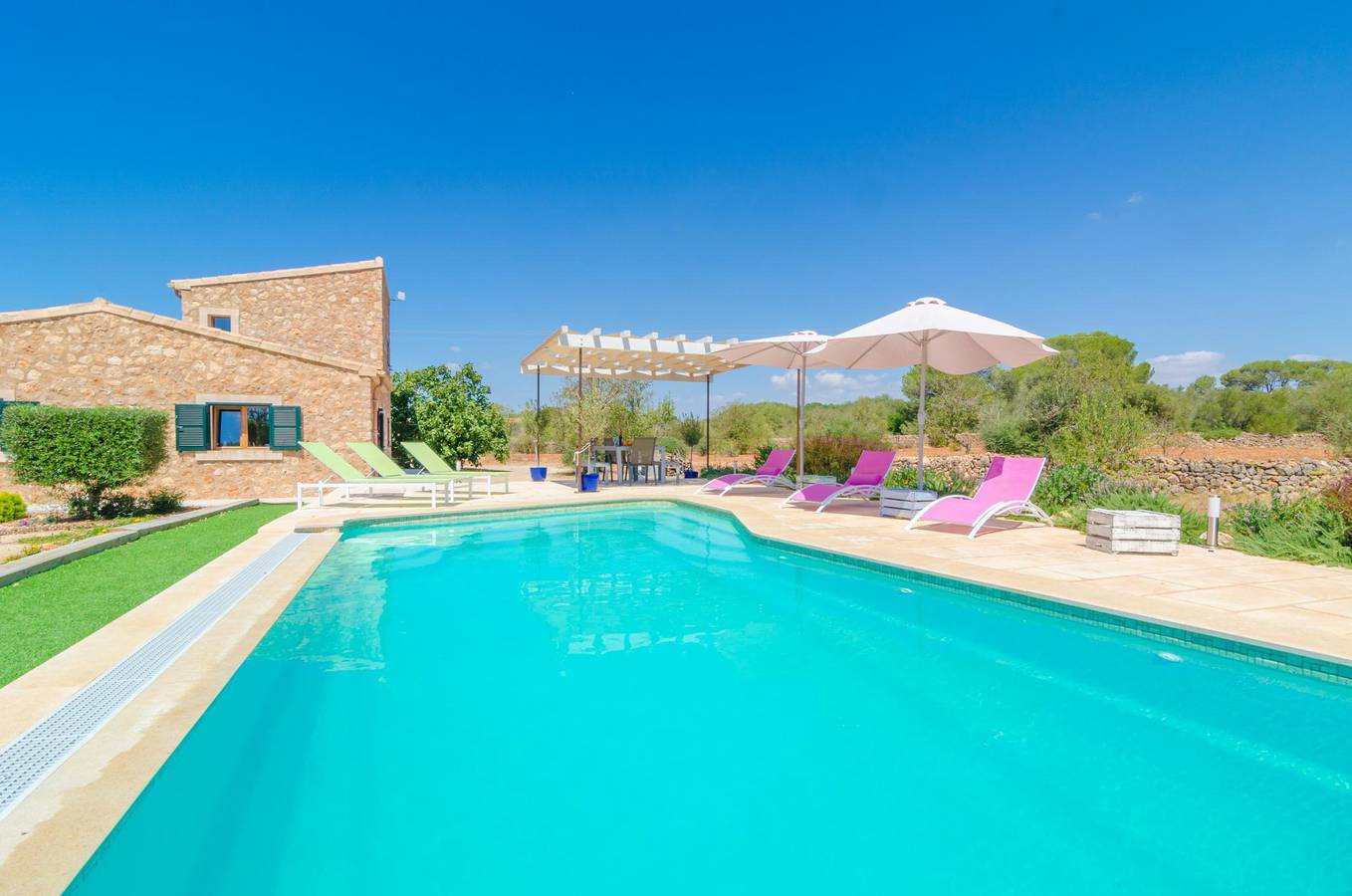 Villa Gemma - Ferienhaus mit privaten Pool in Ses Salines. Kostenloses W-Lan in Ses Salines, Mallorcas Küste
