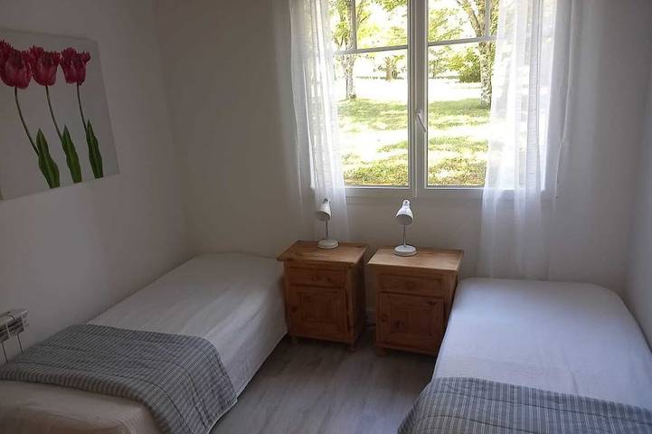 Gîte pour 4 personnes, avec jardin et piscine à Montaigu-de-Quercy - 3