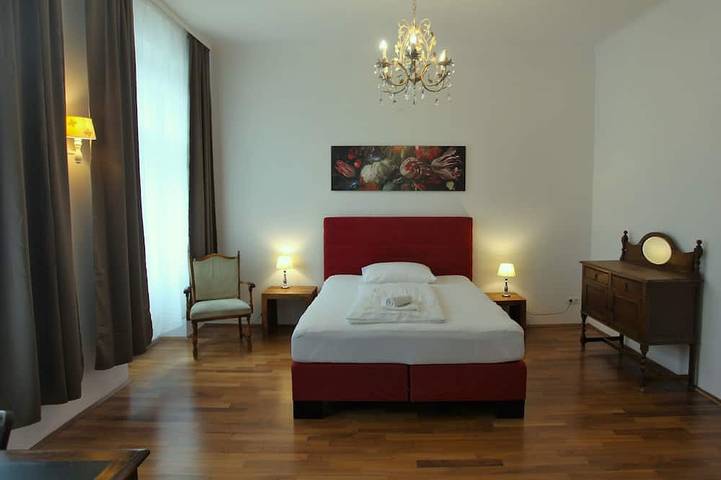 Ganze Wohnung, Ausgefallene Wohnung am Augarten in Brigittenau, Wien