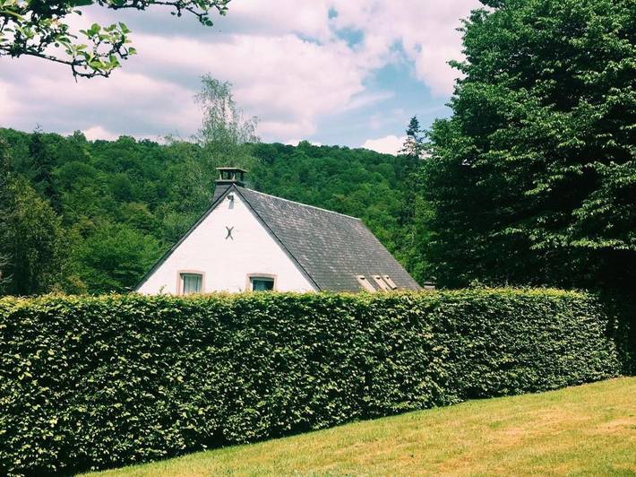 Location de vacances pour 8 personnes, avec jardin et vue à Chiny - 2