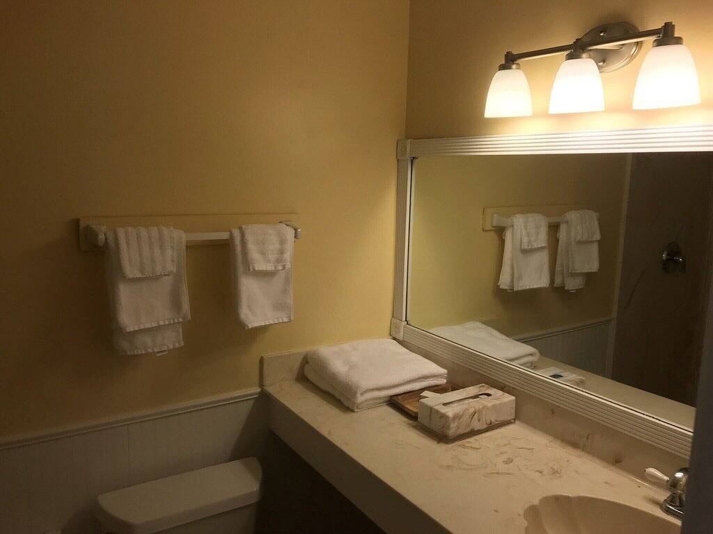 Ganze Wohnung, Driftwood beach adjacent, Poolside, Off season rate, 20% off weekly, in Jekyll Island