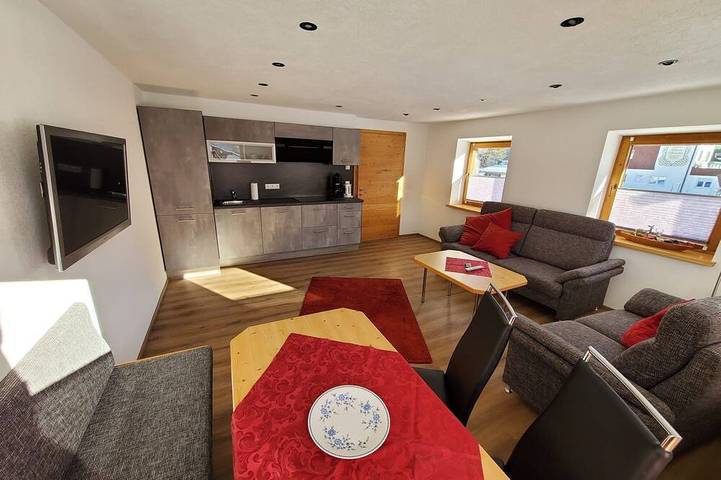 Ferienwohnung für 4 Personen, mit Garten in Grän