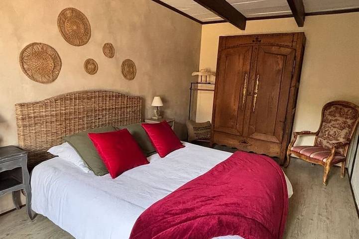 Gîte pour 6 personnes, avec jacuzzi ainsi que jardin et terrasse à Hudimesnil - 2