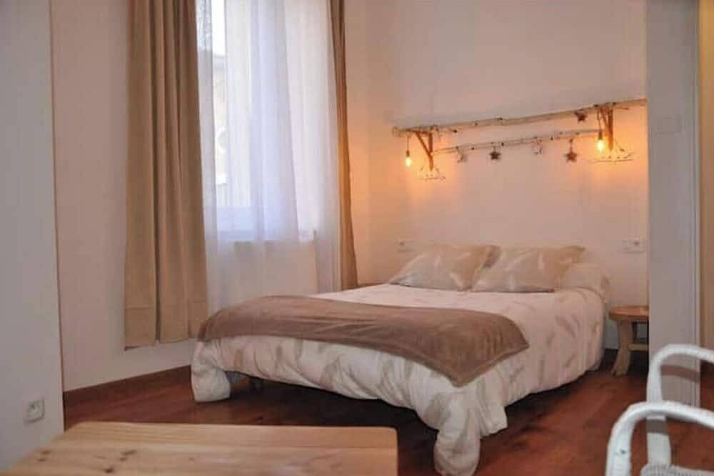 Ganze Wohnung, Cosy apartment at the foot of the mountains in Villeneuve-d'Olmes, Ariège