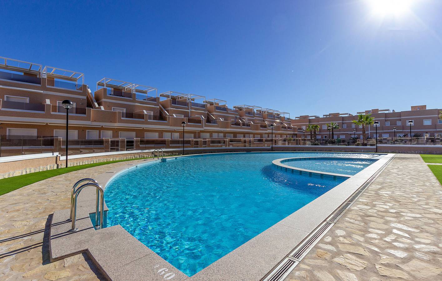 Apartamento de lujo en la playa con piscina y aparcamiento in El Mojón (Alicante), Pilar de la Horadada