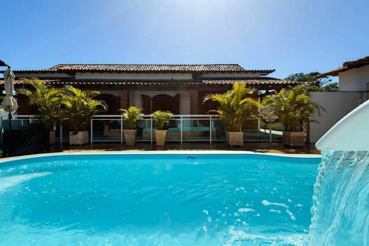 Casas e apartamentos de temporada para 8 pessoas, com vista e piscina e ainda jardim, com animais de estimação em Saquarema