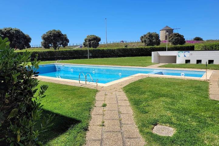 Location de vacances pour 7 personnes, avec Piscine à Esposende