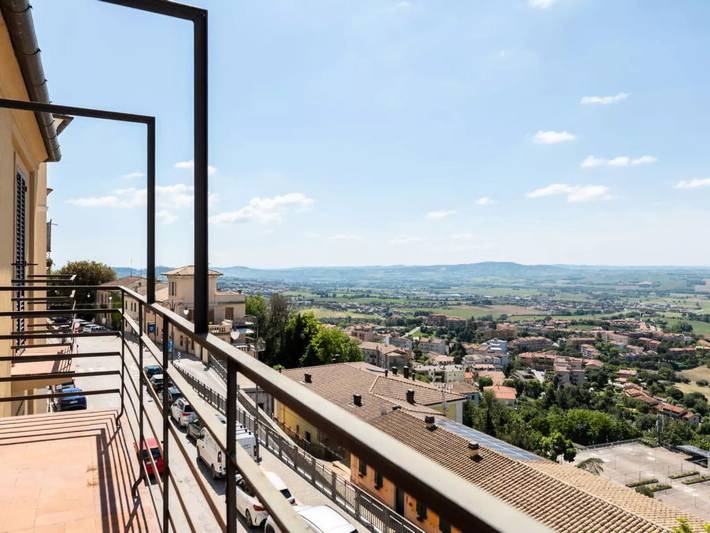 Appartamento per 4 persone, con balcone a Osimo
