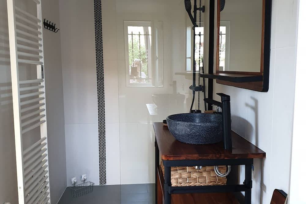 Appartement entier, Studio lumineux tout confort dans quartier calme in Monteux, Vaucluse