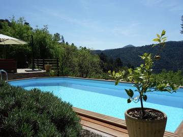 Maison De Vacances pour 6 Personnes dans Dunière-sur-Eyrieux, Parc naturel régional des Monts d'Ardèche, Photo 3