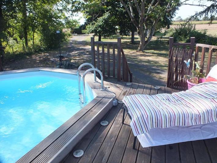 Location de vacances pour 2 personnes, avec jardin ainsi que vue et piscine à Saint-Pierre-d'Eyraud - 3