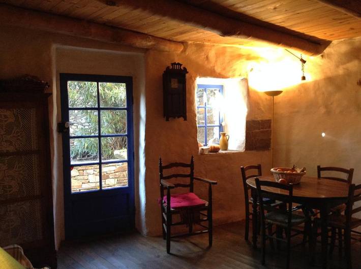 Location de vacances pour 4 personnes, avec Terrasse ainsi que Jardin et Vue à Colombières-sur-Orb - 3
