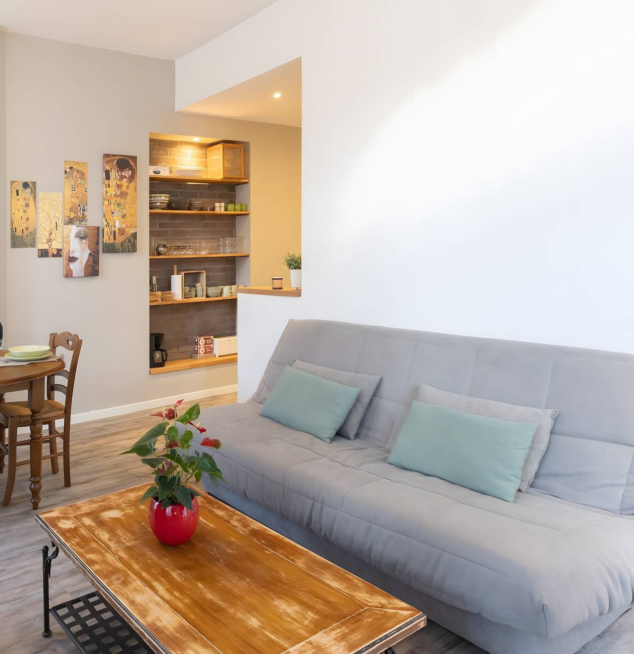 Appartement entier, Cocon « Parenthèse Cosy près des Thermes » avec Wi-Fi et climatisation in Vals-les-Bains, Parc naturel régional des Monts d'Ardèche