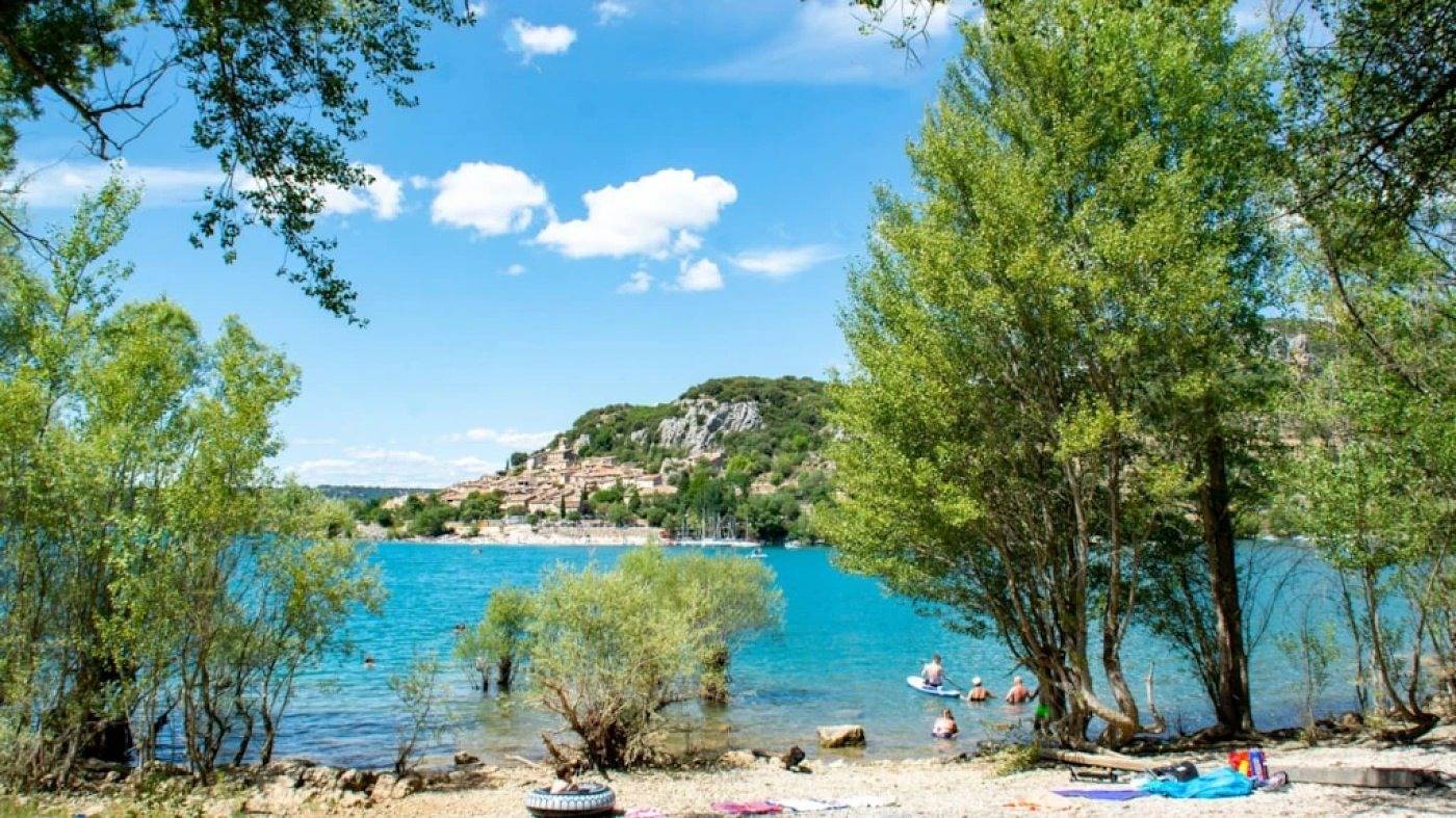 Zecamping 3 étoiles animaux acceptés mobil-home clim 24m2 4 pers in Bauduen, Brignoles Region