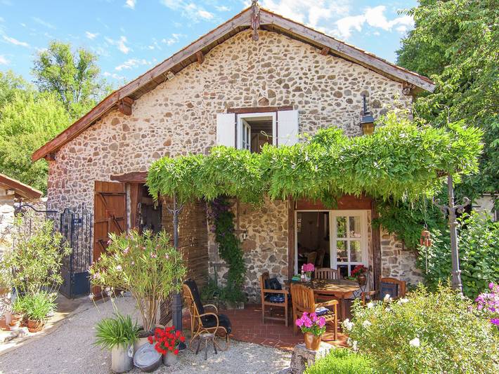 Gîte pour 2 personnes, avec terrasse et jardin à Roussines - 2