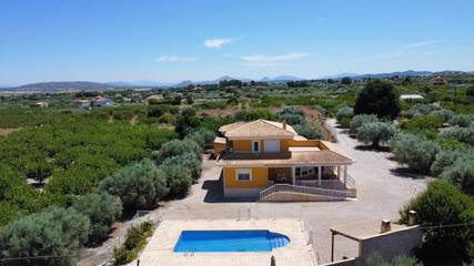 Casa rural para 10 personas, con jardín además de piscina y vistas, Familias con niños en Moratalla