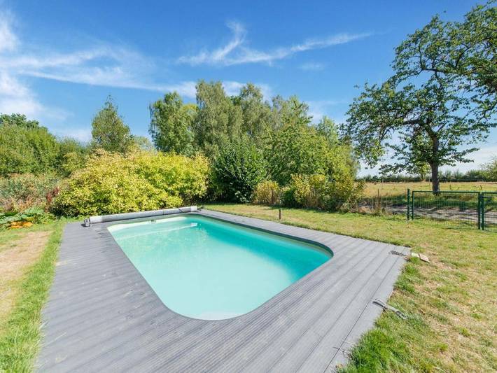 Location de vacances pour 14 personnes, avec piscine ainsi que terrasse et jardin à Ohey