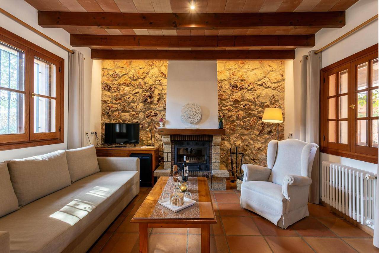 Entire apartment, Agroturismo Ses Illes in Inca, Majorca Center