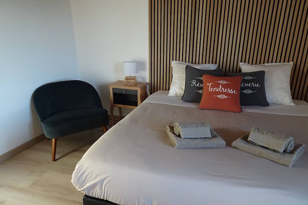 A spacious, bright room for a sunny stay in Forcalquier und Umgebung