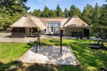 Ferienhaus für 8 Personen, mit Terrasse und Sauna sowie Whirlpool in Blavand