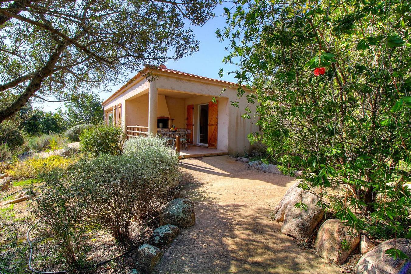 Gîte pour 4 personnes avec jardin in Porto-Vecchio, Parc naturel régional de Corse