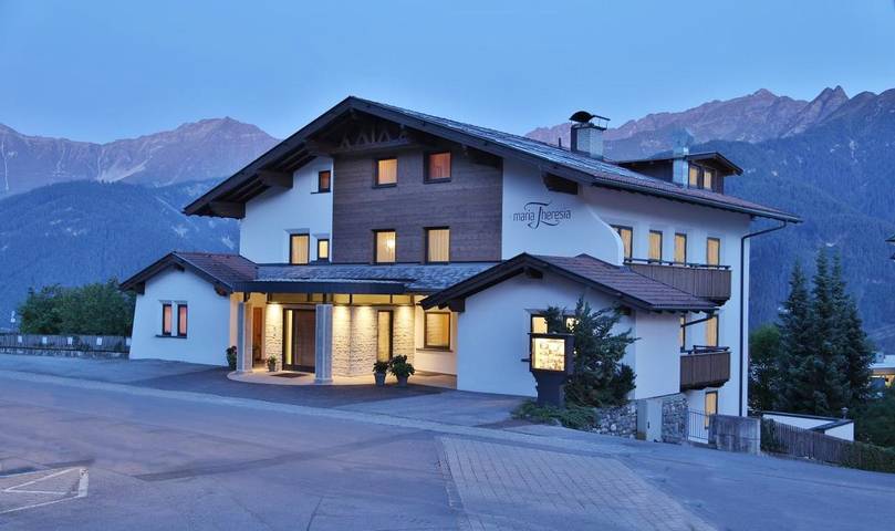 Vakantiehuis voor 4 personen, with Balkon and Terras as well as Tuin and Sauna in Serfaus