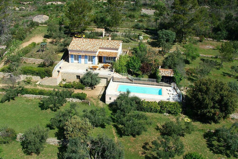 Propriété 10/12 Personnes Avec Piscine au Calme in Carnoules, Toulon region