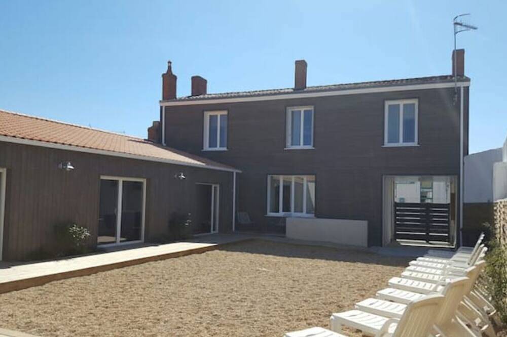 Gite De Groupe 6 Chambres + Mezzanine - Semaine/we in L'Aiguillon-sur-Mer, Fontenay-le-Comte