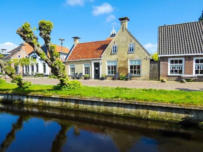Vakantieappartement voor 4 personen, met terras in Friesland