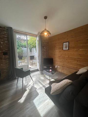 Gîte pour 4 personnes, avec jardin et terrasse, animaux acceptés à Grisolles