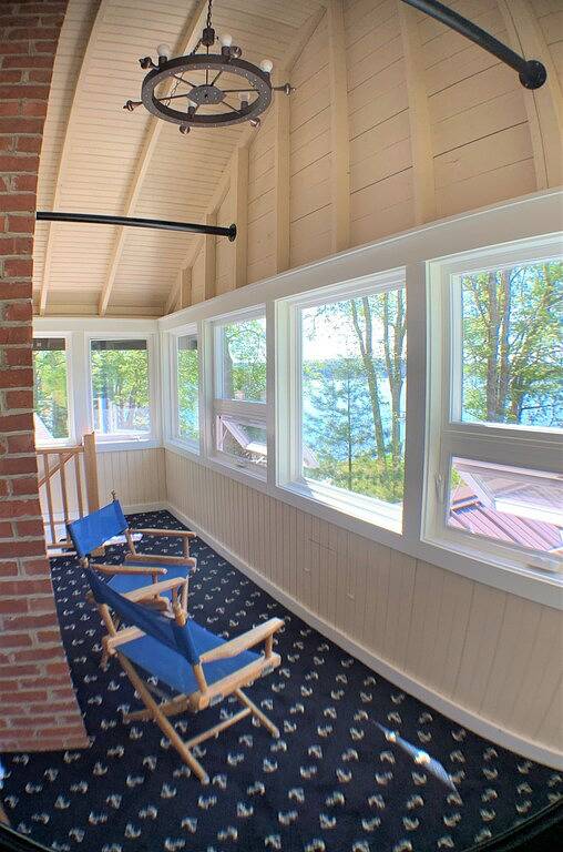 Vacation rental for 8 people, with balcony and yard as well as pool in Boothbay Harbor