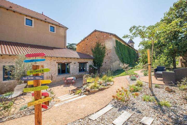 Gîte pour 2 personnes, avec vue ainsi que terrasse et jardin à Solutré-Pouilly - 3